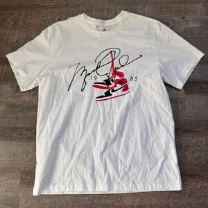 Air Jordan AJ85 Men’s Signature Short Sleeve Tee BQ5538-100 Size XL Mint